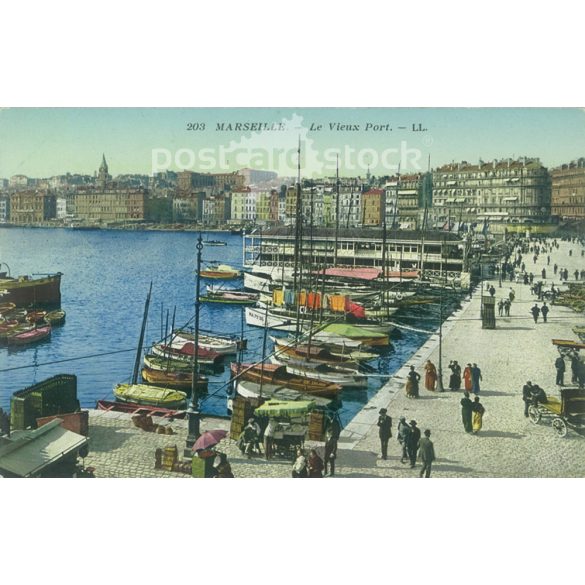 Marseilles. The old port. Colored photo sheet, postcard. (2791065)