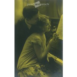 1926 – Romantic postcard, photo sheet. (2791142)