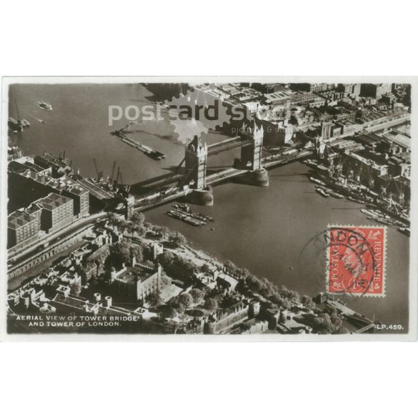 1949 – Aerial view of T ower bridge and Tower of London. Photo sheet, postcard. (2791179)