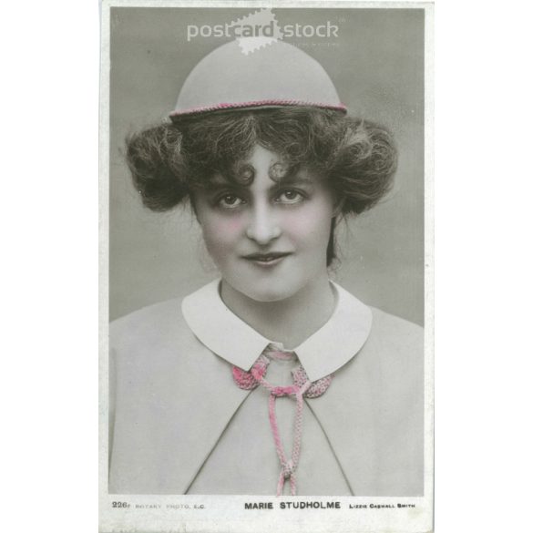 1905 – Miss Marie Studholme actress. Colored photo sheet, postcard. (2791185)