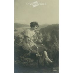 Romantic postcard, photo sheet. (2791200)