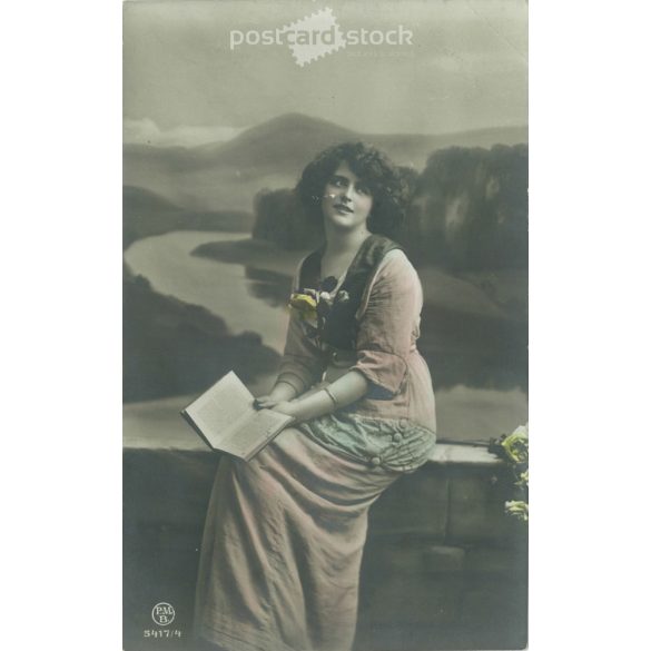 1913 – Romantic postcard. Colored photo sheet. (2791209)