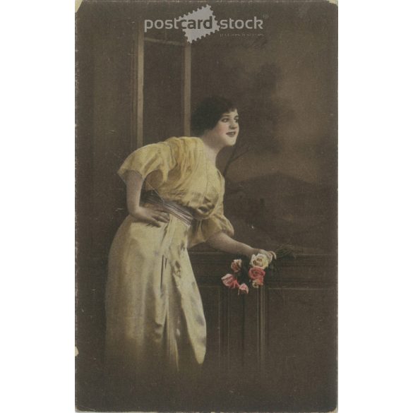 Romantic postcard. Colored photo sheet. (2791290)