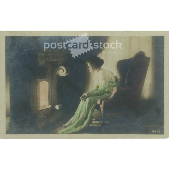 1921 – Romantic postcard. Colored photo sheet. (2791352)