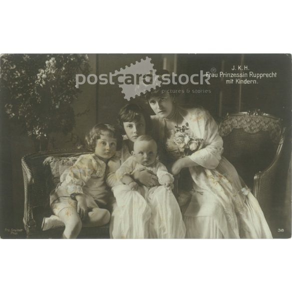 1910 – Princess Rupprecht with her children. Photo sheet, postcard. (2791357)