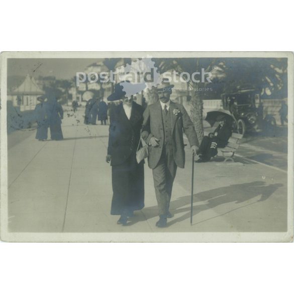 1913 – Cannes. Walking on the shore. Photo sheet, postcard. (2791371)