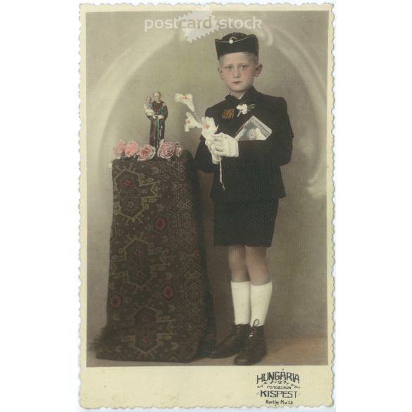 A little boy’s first communion. Photo sheet, postcard. (2791380)