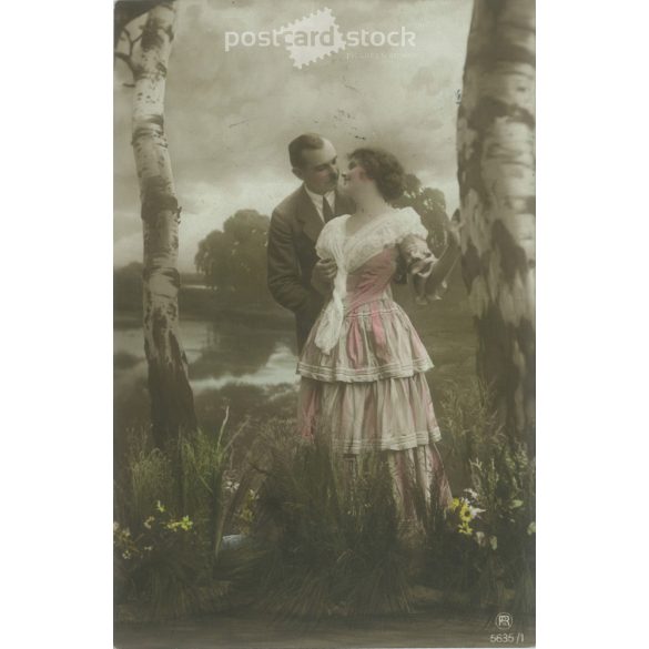 1918 – Romantic postcard. Colored photo sheet. (2791532)