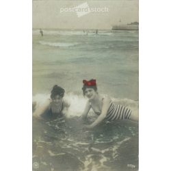   1907 – Summer greetings. Marine bathers. Colored photo sheet, postcard. (2791534)