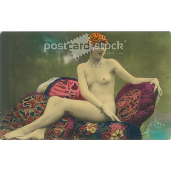 1929 – French, artistic, erotic postcard. Colored photo sheet. (2791537)