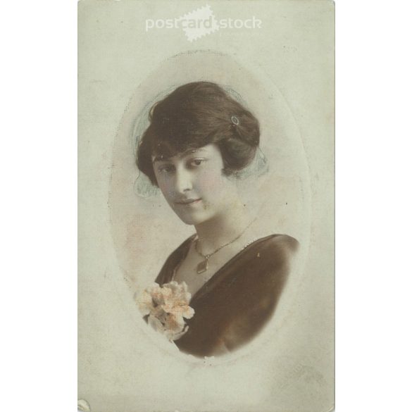 Romantic postcard. Portrait of young woman. Colored photo sheet. (2791595)