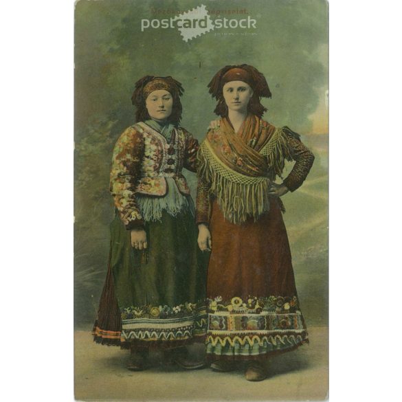 1910 – Folk costume of Mezőkövesd. Colored photo sheet, postcard. (2791710)