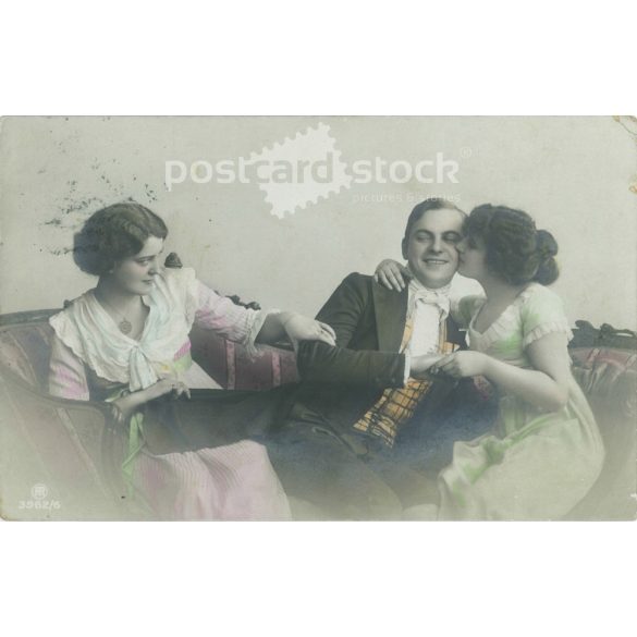 1914 – Romantic postcard. Colored photo sheet. (2791754)