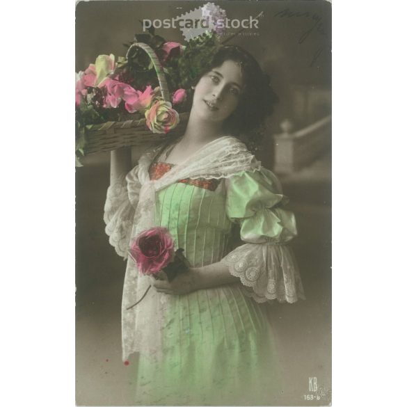 1913 – Romantic postcard. Colored photo sheet. (2791758)