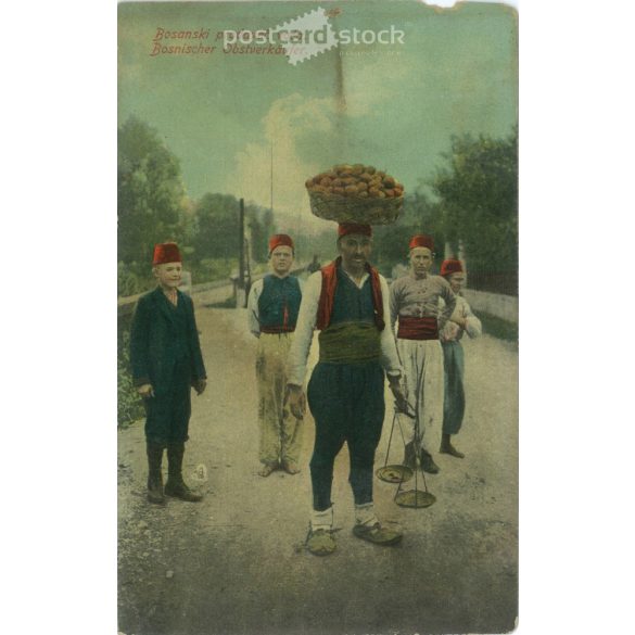 Bosnian fruit seller. Postcard, colored photo sheet. (2791787)