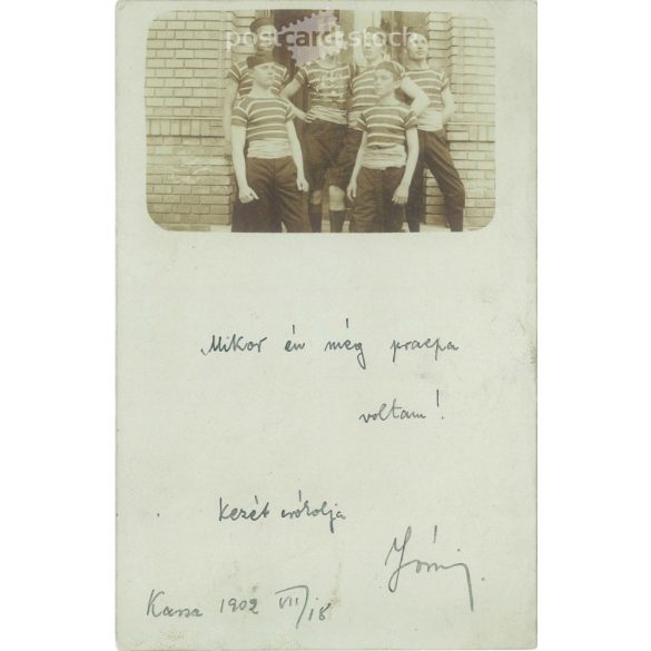 1902 – Young boys in uniform attire with honors in the middle. Postcard, photo sheet. (2791806)