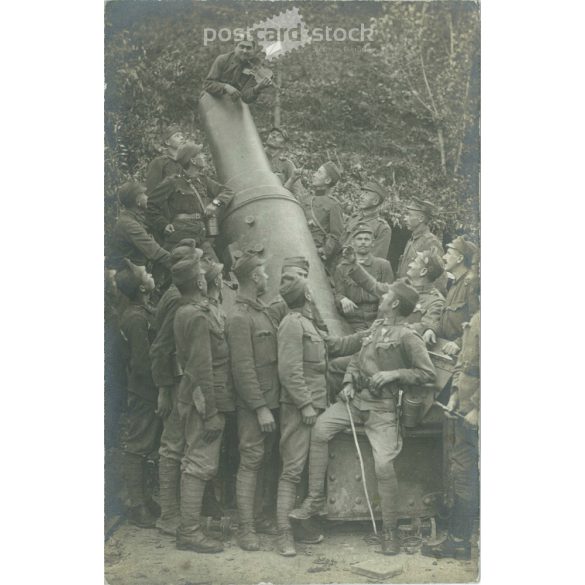 WWI K.u.K. mortar 30.5 cm, soldier playing on the violin inside the cannon. Postcard, photo sheet. (2791816)