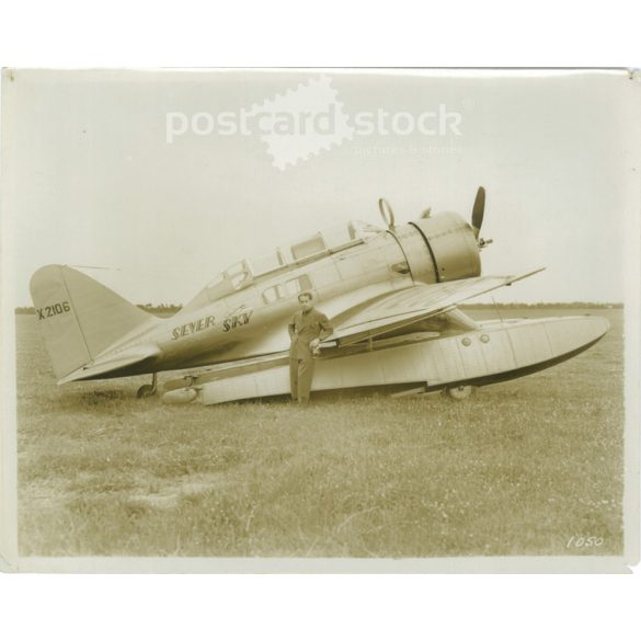 Late 1930s. Seversky P-35 Alexander Kartveli, who stands next to the SEV-3XAR, with the inscription X-2106. This is probably the last amphibian configuration of the aircraft. (2791879)