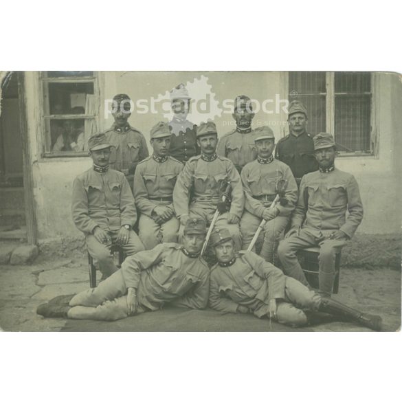 1915 – WWI K.u.K. soldiers at their station. Szolnok. Postcard, photo sheet. (2791887)