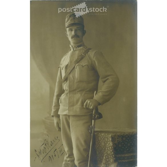 1915 – K.u.K. soldier, full length, studio photo. Delivered by camp mail. Postcard, photo sheet. (2791894)