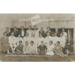   19299 – Group portrait of internal medicine students. Debrecen. Original paper image. Postcard, photo sheet. (2791927)