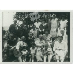   Together with the big family. Original paper image. (2791928)