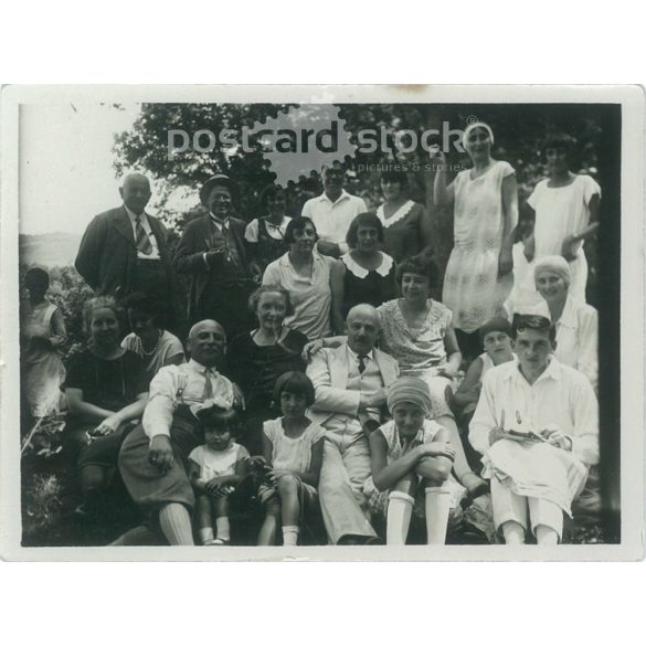 Together with the big family. Original paper image. (2791928)