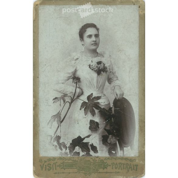 The work of painter and photographer Hawel Agoston, 1910s, Losoncz. Studio photo of young lady. Exciting composition combined with live flowers. Cabinet photo / hardback photo / business card, CDV photo. (2791942)