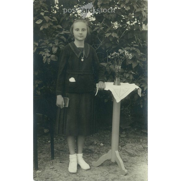 1937 – Photograph of a first communion girl. Original paper image. Postcard, photo sheet. (2791970)