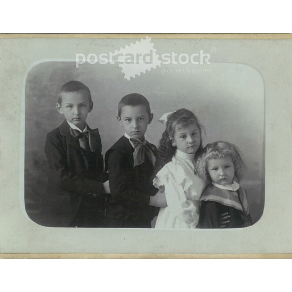 Cabinet photo taken in Herz Henrik’s photography studio. Budapest. Four brothers, like organ whistles. Cabinet photo / hardback photo / business card, CDV photo. (2791983)