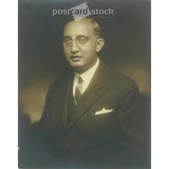 Studio photo of young middle class man. Original paper image. Around the 1930s. (2791984)