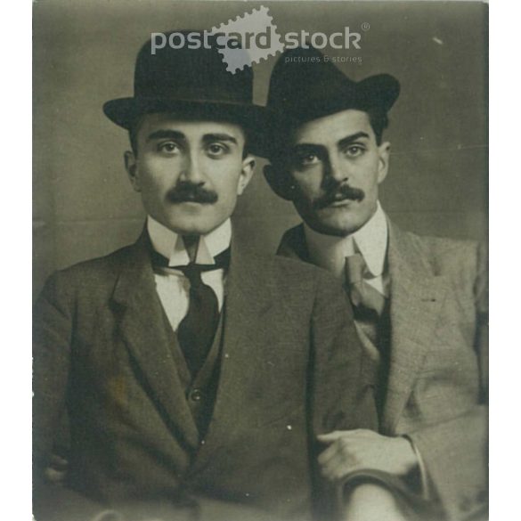 Portrait photo of brothers. Small original paper image. (2792022)