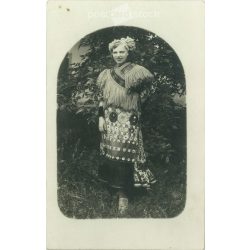   1932 – Harkányfürdő. Young woman in matyó costume. Black and white photo sheet, postcard. (2792135)