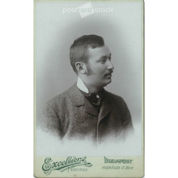 1899 – Studio portrait of a young man. Produced by Péter Kalmár’s photography studio in Budapest. Cabinet photo / hardback photo / business card, CDV photo. (2792176)