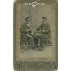   Early 1900s - Studio photo of men playing cards, full length. It was made by Helfgott’s photography studio in Városliget, Budapest. Cabinet photo / hardback photo / business card, CDV photo. (2792201)