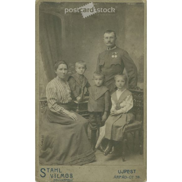 December 1907. Philip family, studio recording. Vilmos Stahl, photography studio, Újpest. Original cabinet photo / hardback photo / business card, CDV photo. (2792242)