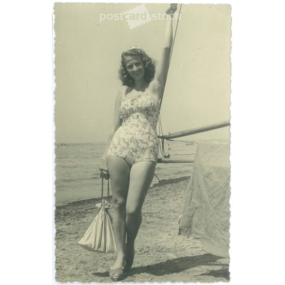 1930s. Waterside, swimsuit image. The creator of the image and the person in the image are unknown. Original paper image, photo sheet. (2792299)