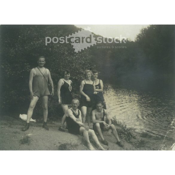 1924 – Group photo of bathers. The creator of the image and the identity of the people in the image are unknown. The photo was taken in Hungary. Original paper image. (2792302)