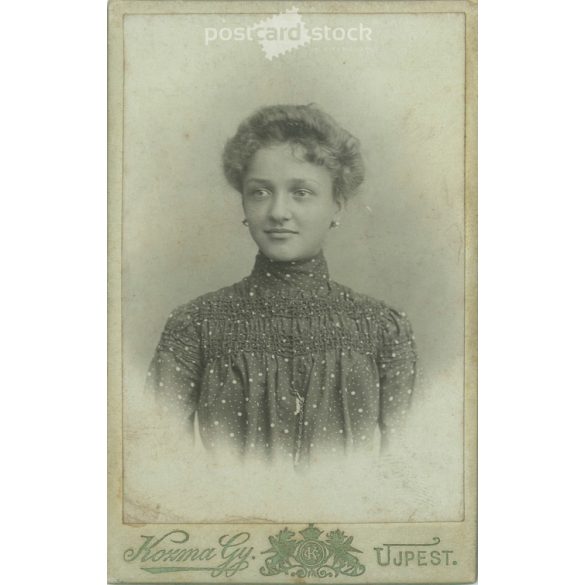 1910s. Young woman, in polka dot dress, identity unknown. The photo is by Gyula Kozma, taken in a photography studio in Újpest. Original cabinet photo / hardback photo / business card, CDV photo. (2792309)