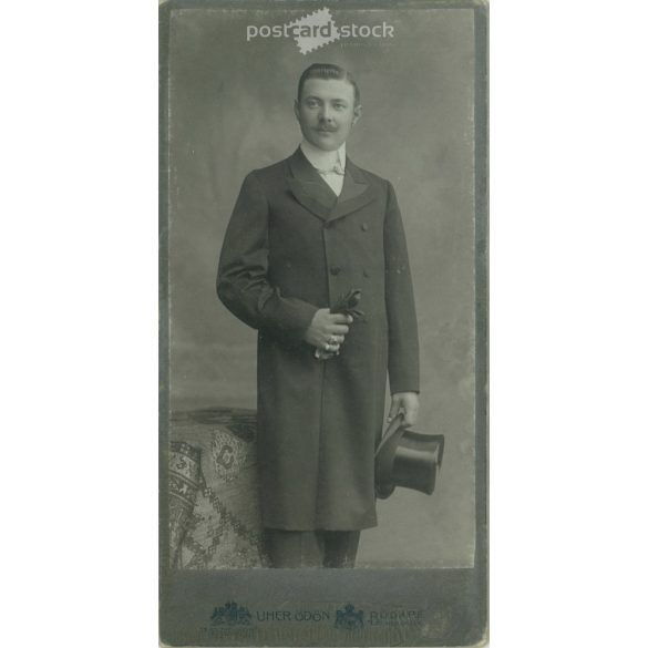 Late 1890s. Studio photo of a young man. The identity of the man in the picture is unknown. The photo was taken in Ödön Uher’s photography studio in Budapest. Original cabinet photo / hardback photo / business card, CDV photo. (2792348)