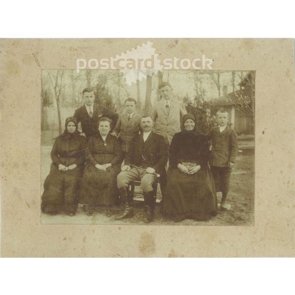 Family group photo outdoors. The people in the picture and the creator of the picture are unknown. The picture was presumably taken in Hungary. Original, cashiered large-size paper image. (2792358)