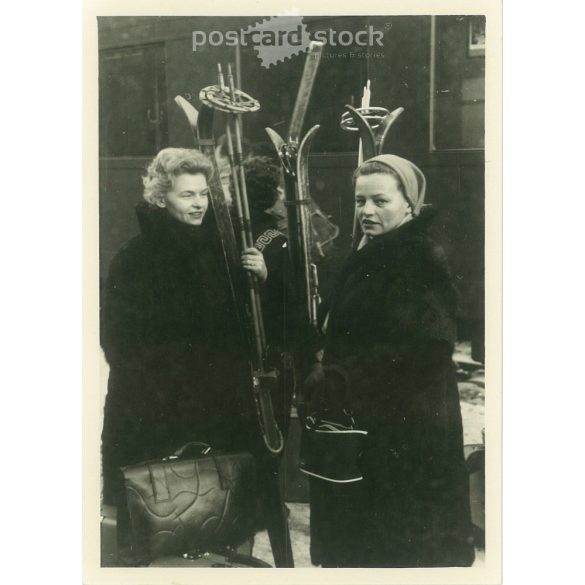 1930s. Germany. Ladies, on the way to the ski slopes. The creator of the picture and the identity of the people on it are unknown. Black and white original paper image, old photo. (2792524)