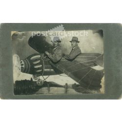   1920s. Men photographed in an airplane installation. Old photo, original cabinet photo / hardback photo. (2792565)