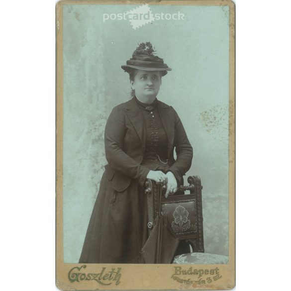 The work of the photography studio of István Goszleth. 1900s, Budapest. Studio photo of an old, elegant lady. Old photo, business card, CDV photo. (2792571)