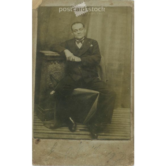 The work of Mór Erdélyi’s photography studio. Budapest. Early 1900s. Studio photo of unknown man. Old photo, business card, CDV photo. (2792578)