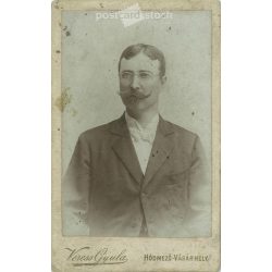   Circa 1900. Studio photo of unknown man. The work of the photography studio of Gyula Veress. Hódmező-Vásárhely. Old photo, business card, CDV photo. (2792760)