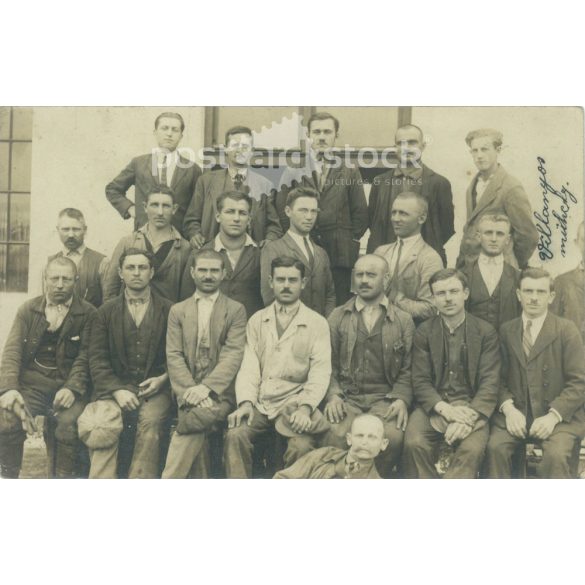 1925 – Photo of „electrical department” workers. Original paper image. The creator of the image is unknown. Old photo. Black and white photo sheet, old postcard. (27925771)